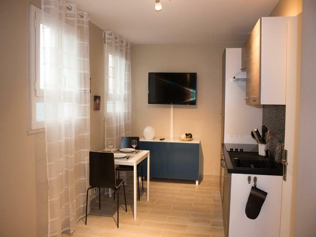 Pangsapuri studio 20 m² dengan 1 bilik mandi peribadi di Fontainebleau Luaran gambar